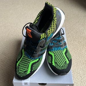 ADIDAS Ultraboost 5.0 DNA Running Shoes - NIB